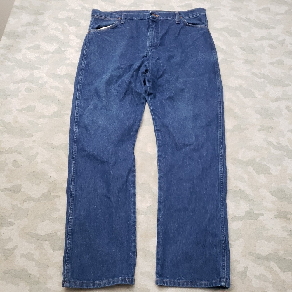 Wrangler 13MWZ Jeans Mens 40x32 Blue Straight Leg Cowboy Cut Denim‎ Medium Wash